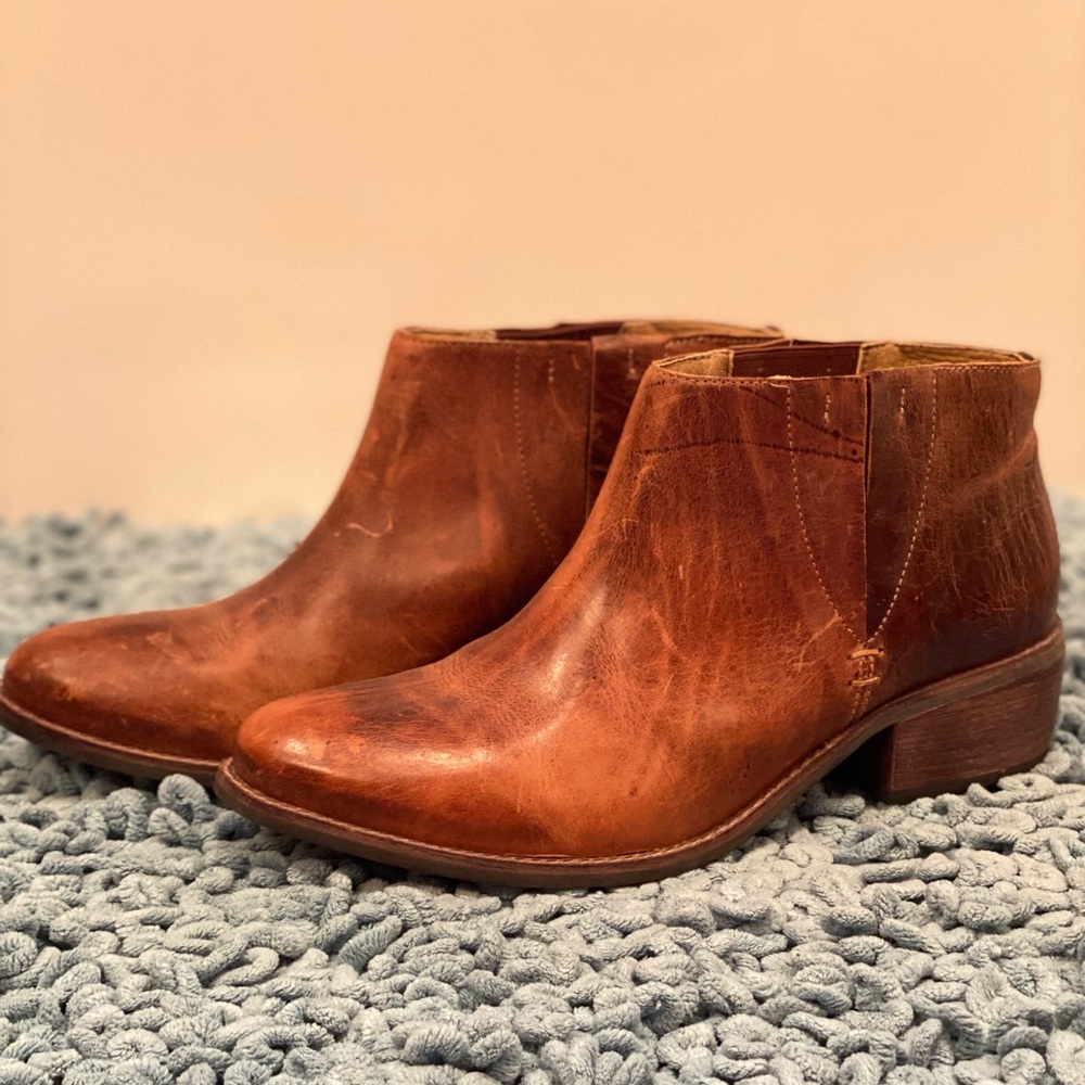 Weathered Matisse Pull-On Booties - Size 8